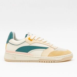 NWOT Oncept Preston Sneakers Size 6 Women’s